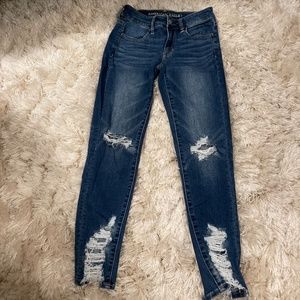 American Eagle Distressed Jegging Crop Size 2 regular